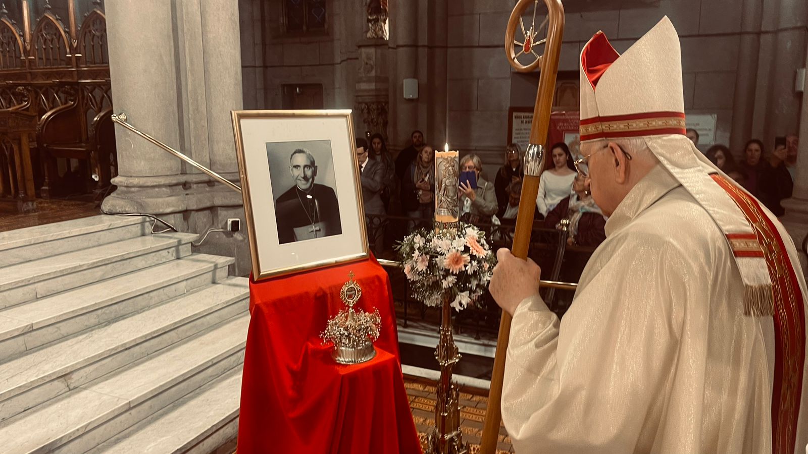 INTENSA ACTIVIDAD DEL CARDENAL VÉRGEZ EN LA DIÓCESIS Diócesis de Mar