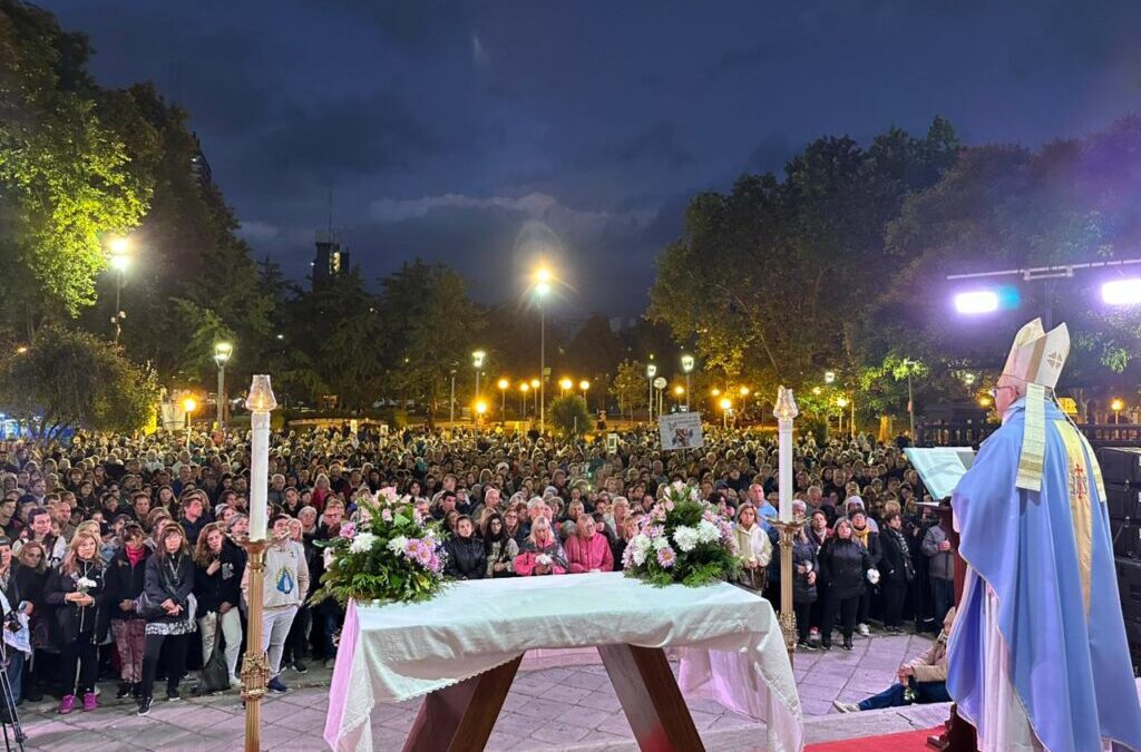 Una multitudinaria Marcha de la Esperanza llenó de alegría y fe las calles de Mar del Plata